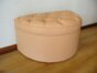 Half circle capitonné pouf